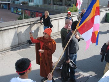 a unique picture moment must be captured, even if you are a monk!