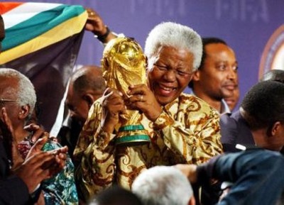 Mr Mandela with the World Cup